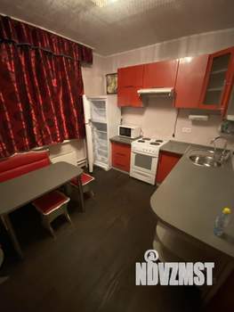 2-к квартира, вторичка, 63м2, 2/17 этаж