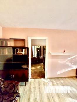 2-к квартира, вторичка, 44м2, 1/4 этаж