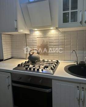 3-к квартира, вторичка, 56м2, 1/5 этаж