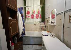 2-к квартира, вторичка, 78м2, 1/3 этаж