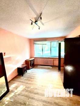 2-к квартира, вторичка, 44м2, 1/4 этаж