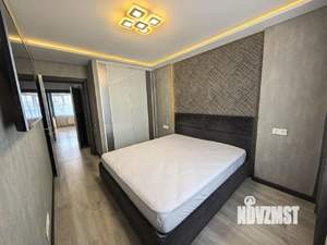 3-к квартира, вторичка, 84м2, 1/17 этаж