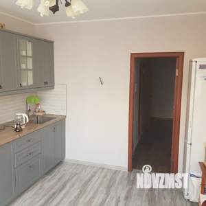 2-к квартира, вторичка, 64м2, 9/17 этаж