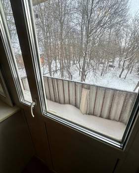 2-к квартира, вторичка, 63м2, 3/3 этаж