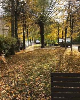 2-к квартира, вторичка, 44м2, 1/4 этаж