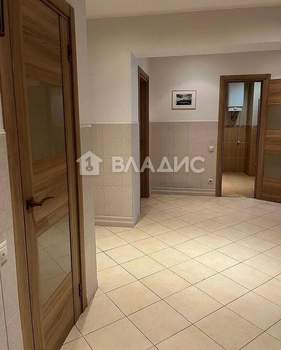 3-к квартира, вторичка, 108м2, 2/9 этаж