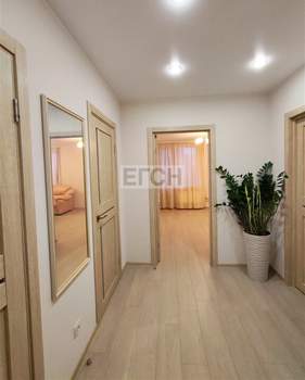 2-к квартира, вторичка, 65м2, 8/17 этаж