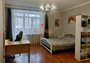 3-к квартира, вторичка, 108м2, 1/6 этаж